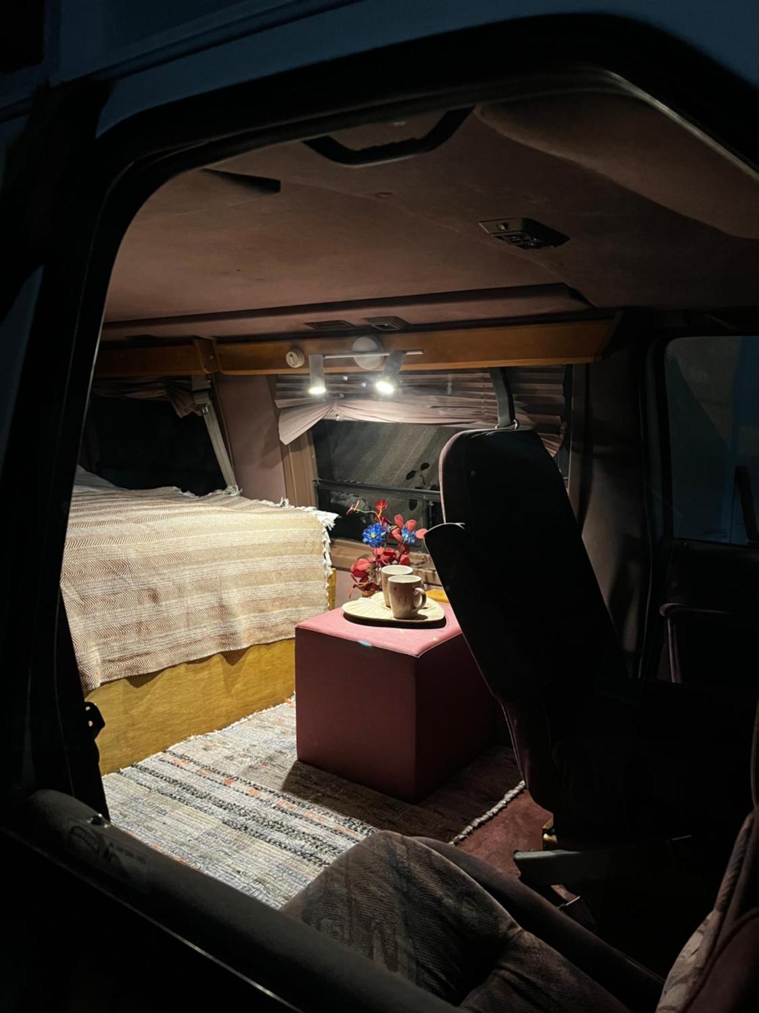 Urban Van Glamping 리가 외부 사진